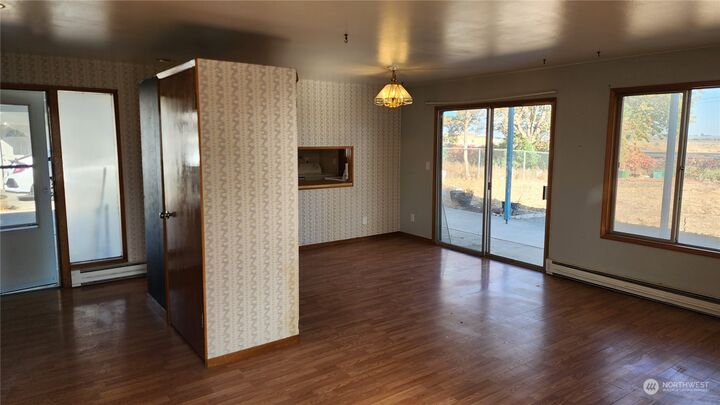 Property Photo: 437 Offutt Drive WA 98837