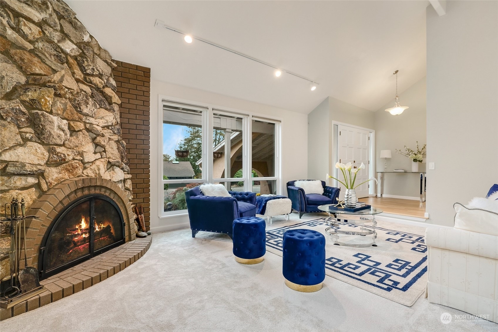 Property Photo: 15019 SE 46th Way WA 98006