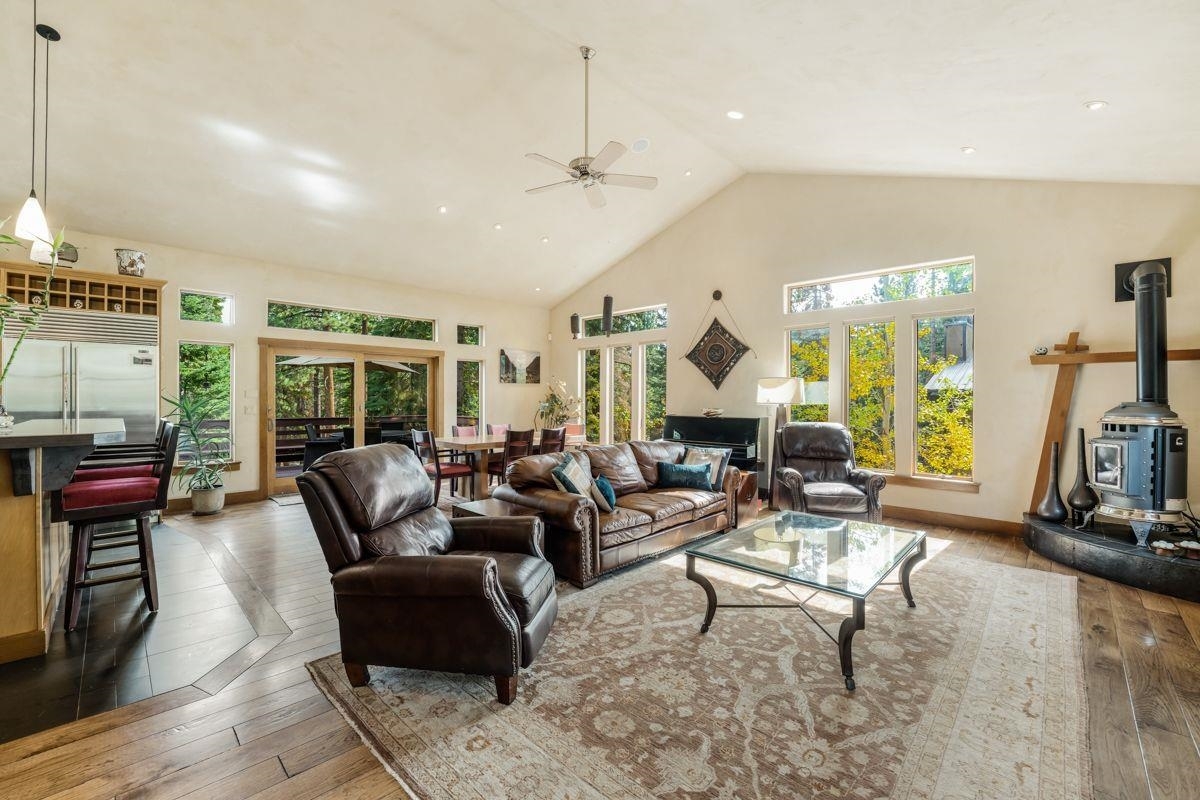 Property Photo: 926 Country Club Drive CA 96145