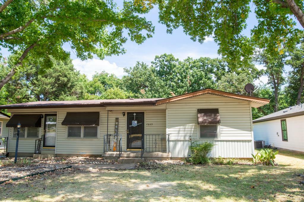 1209 Ridgewood Road  Denison TX 75020 photo