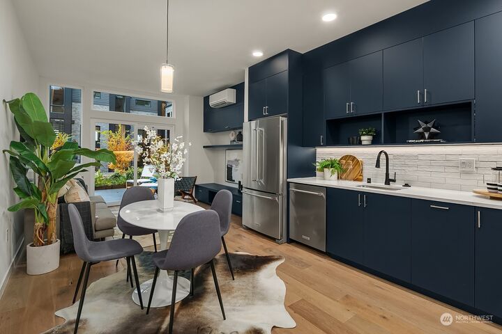 Property Photo:  2444 Dexter Avenue N  WA 98109 