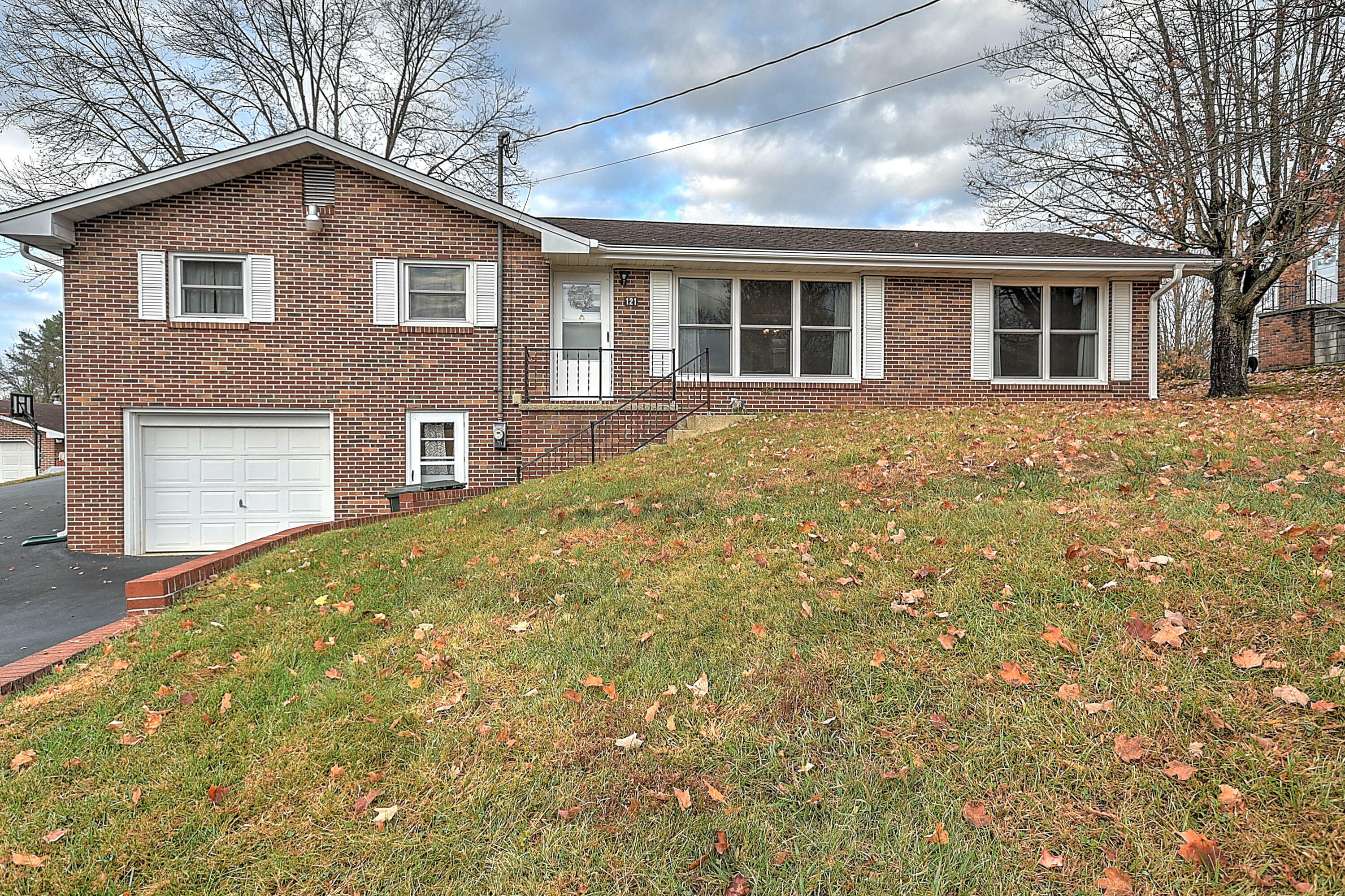 Property Photo:  121 Boone Avenue Extension  TN 37615 