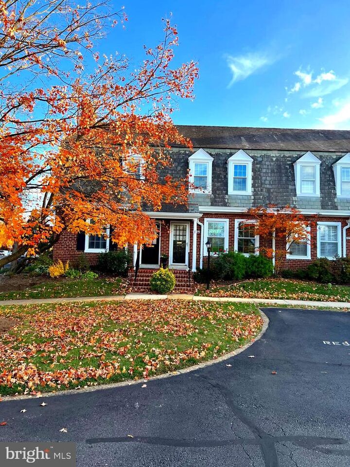 4676 36th Street S B  Arlington VA 22206 photo