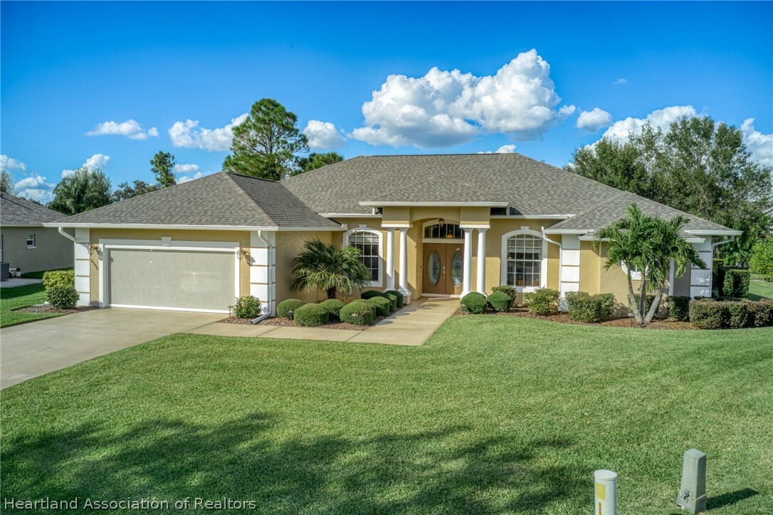 Property Photo:  2500 Island Drive  FL 33872 