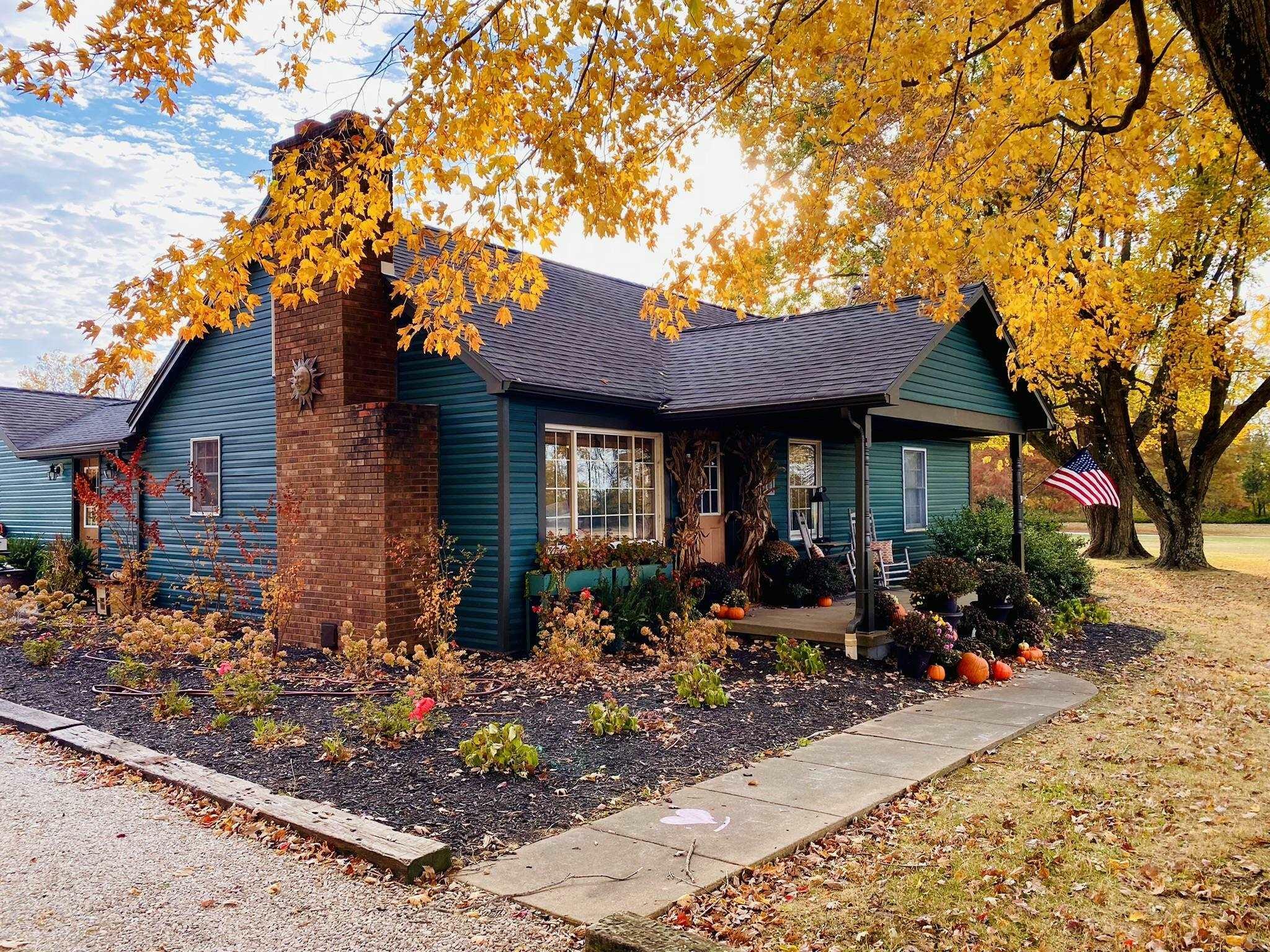 Property Photo: 10101 Middle Mount Vernon Road IN 47620