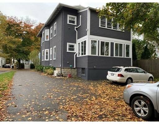 Property Photo:  52 Hawthorne Street 1  MA 02478 