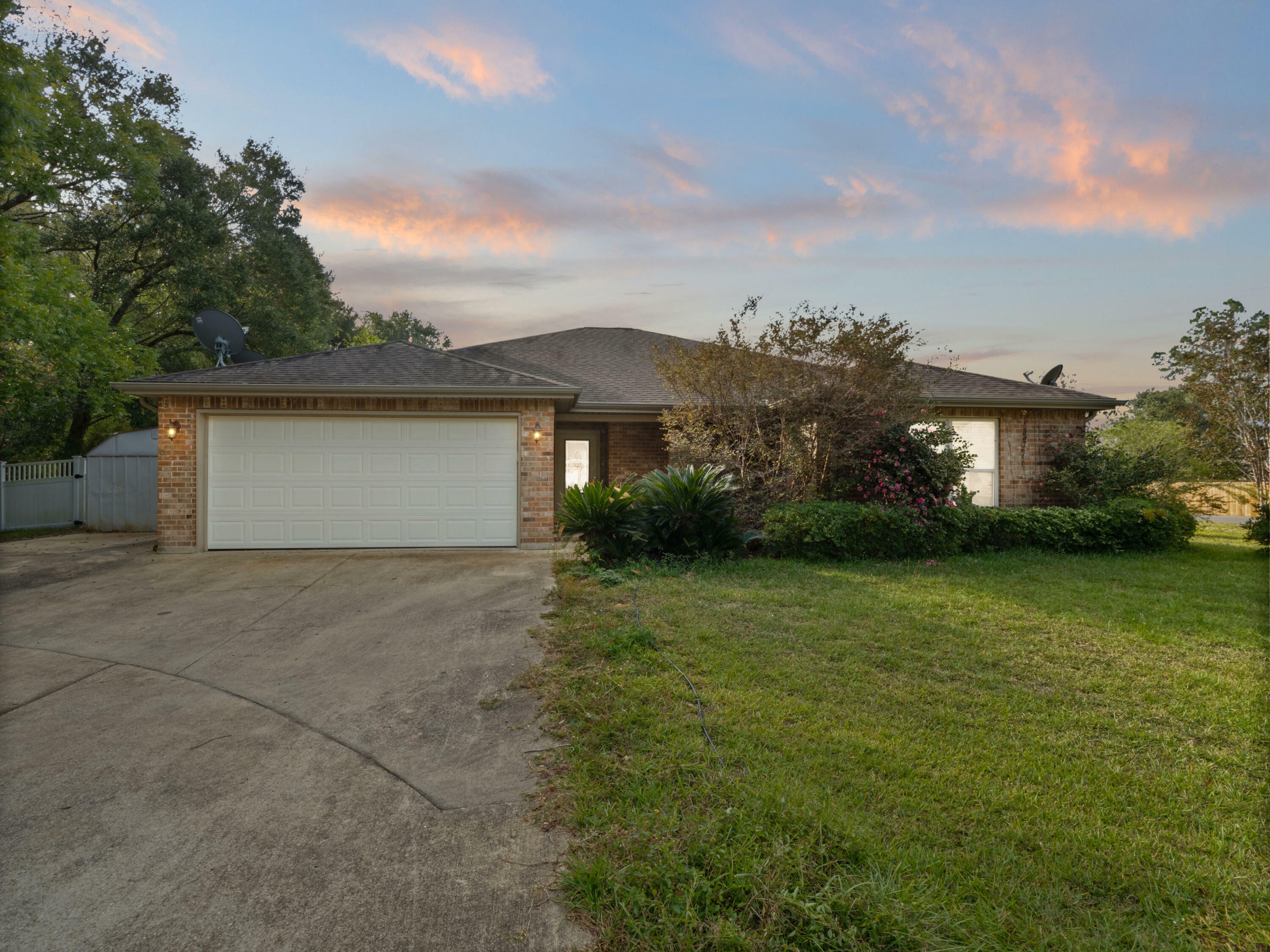 6101 Fagan Cir  Deridder LA 70634 photo