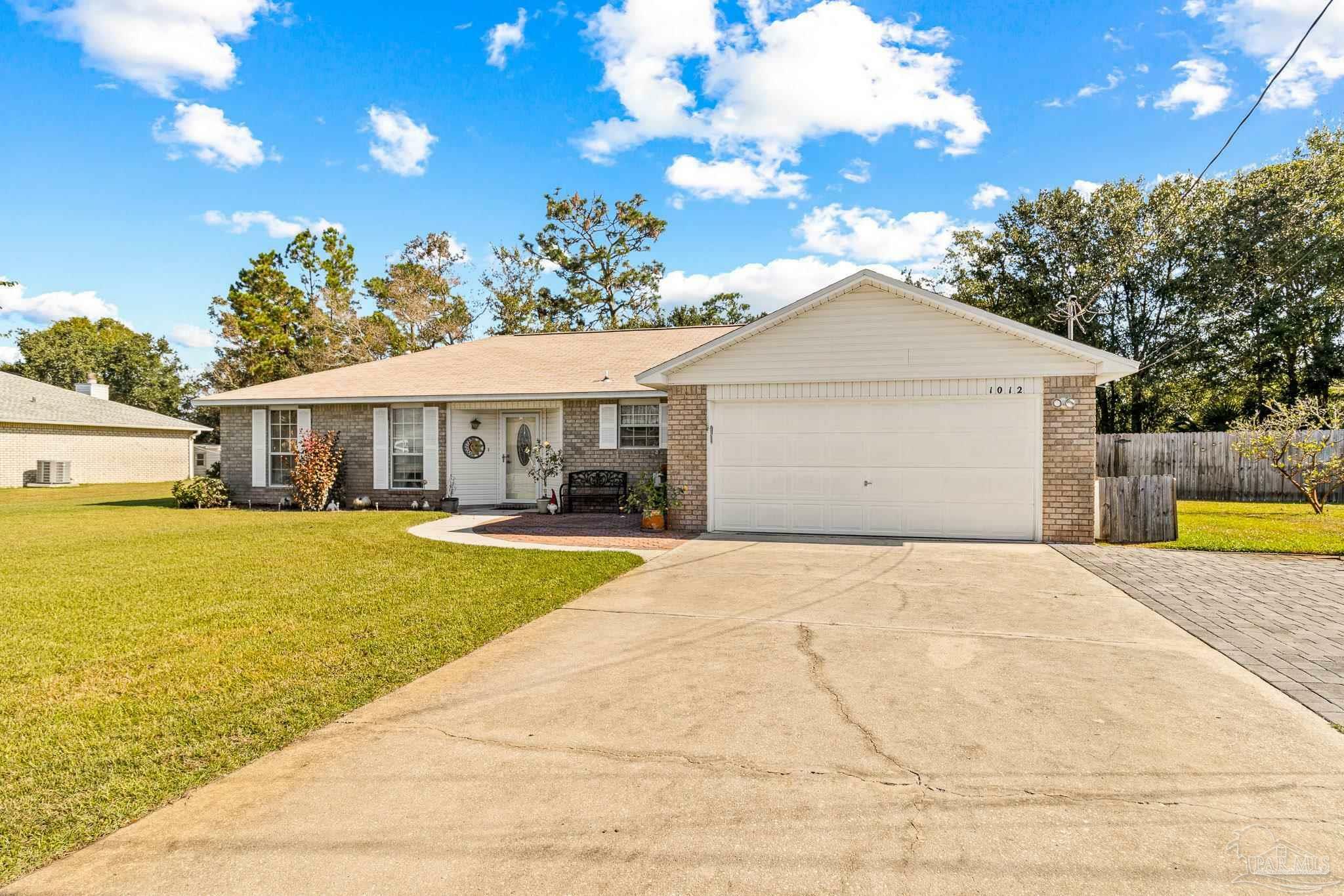 Property Photo:  1012 Softshoe Pl  FL 32506 