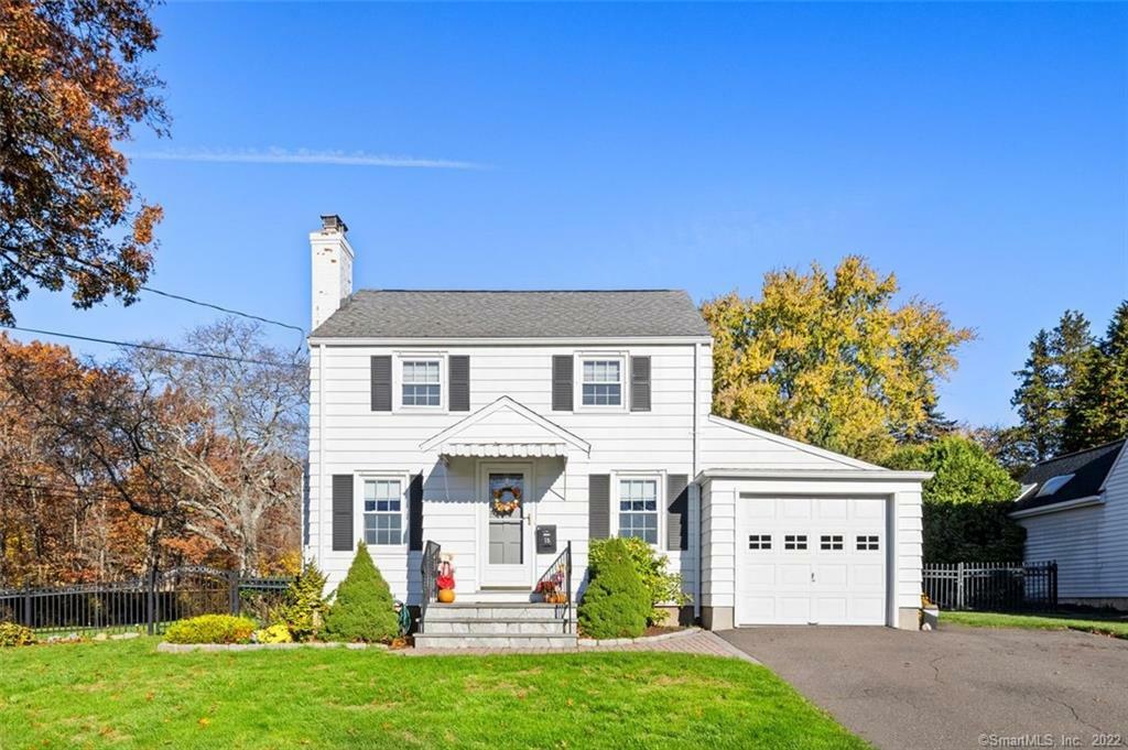 Property Photo:  18 Parkview Road  CT 06110 
