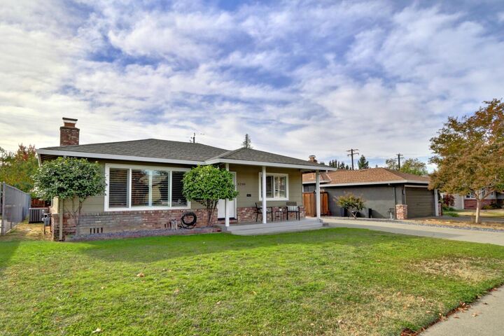 5200 B Street  Sacramento CA 95819 photo