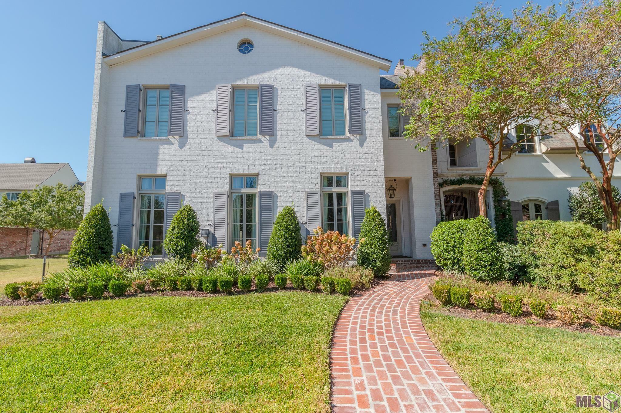 Property Photo: 2608 Bocage Lake Dr LA 70809