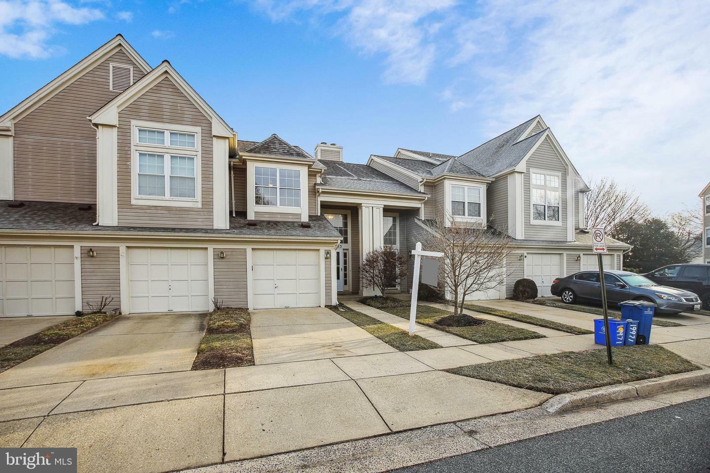 Property Photo: 19973 Dunstable Circle 264 MD 20876