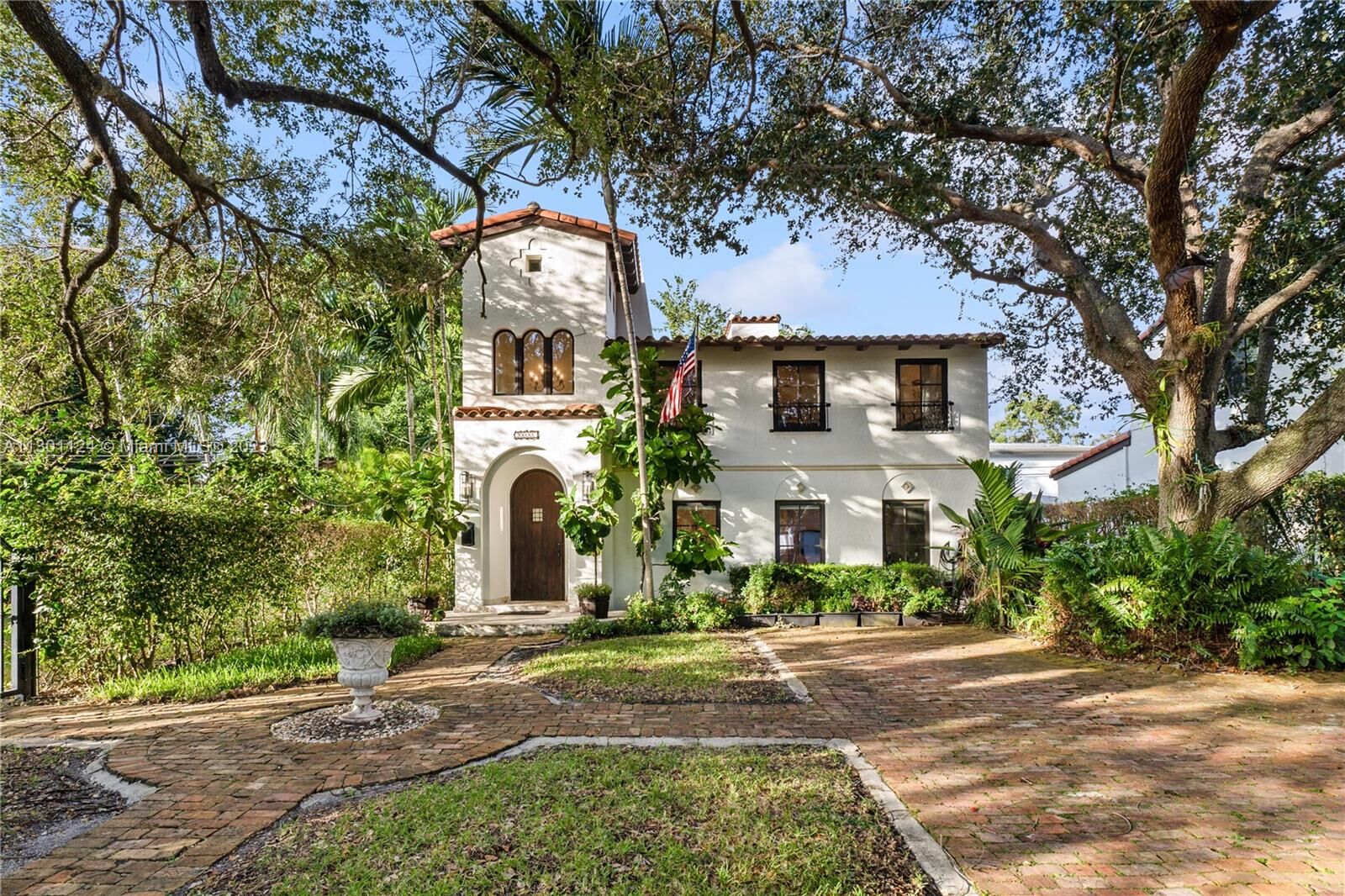 Property Photo: 4685 SW 13th Ter FL 33134