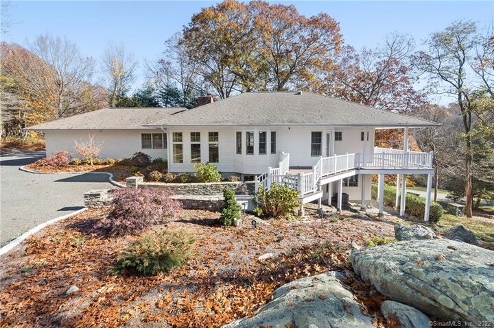 100 River Road  Essex CT 06426 photo