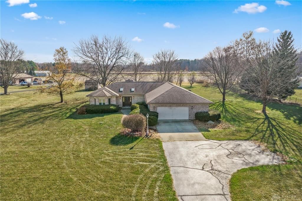 Property Photo: 4676 Phillipsburg Union Road OH 45322