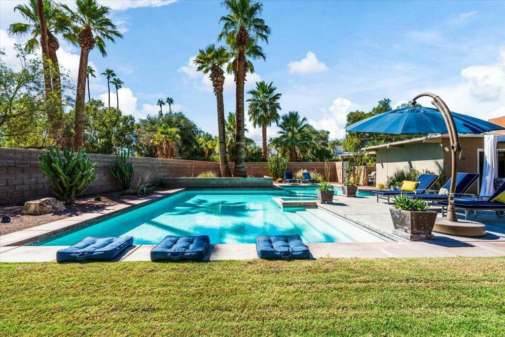 Property Photo: 74601 Yucca Tree Drive CA 92260