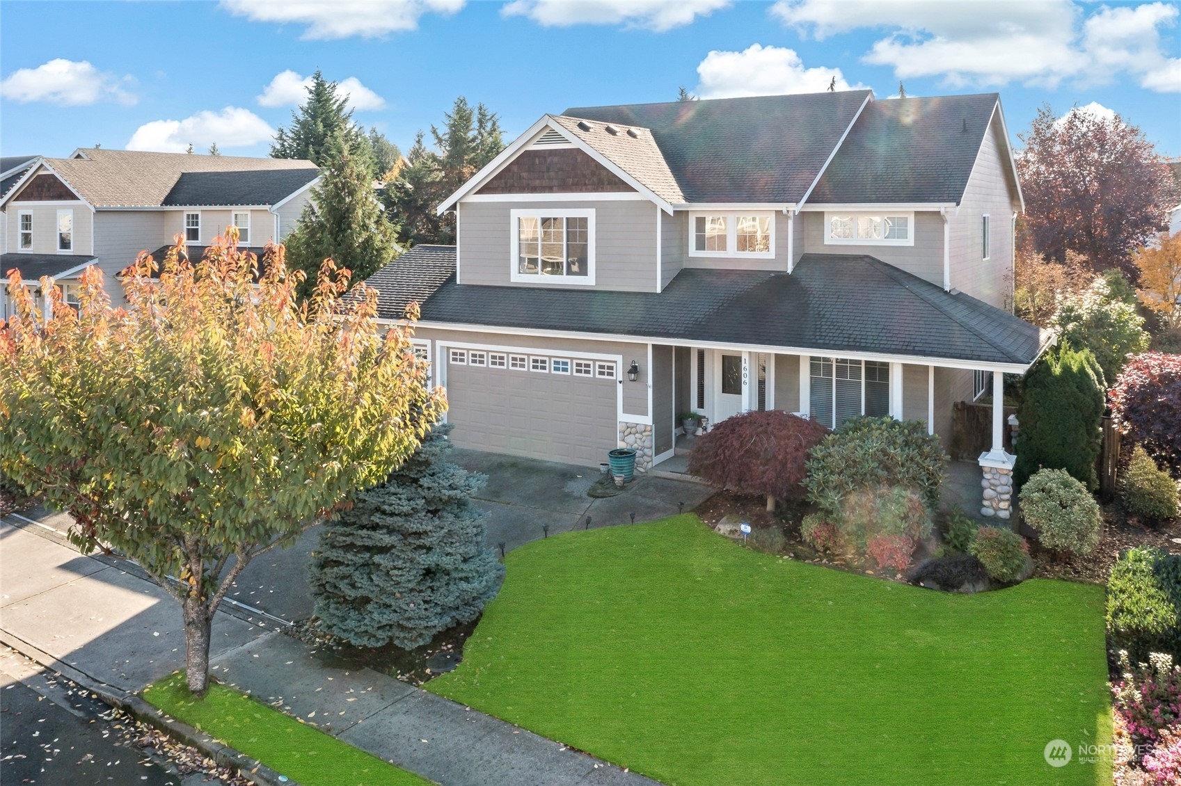Property Photo: 1606 12th Avenue NW WA 98371