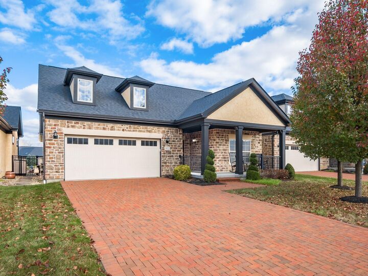 932 Pinnacle Club Drive  Grove City OH 43123 photo