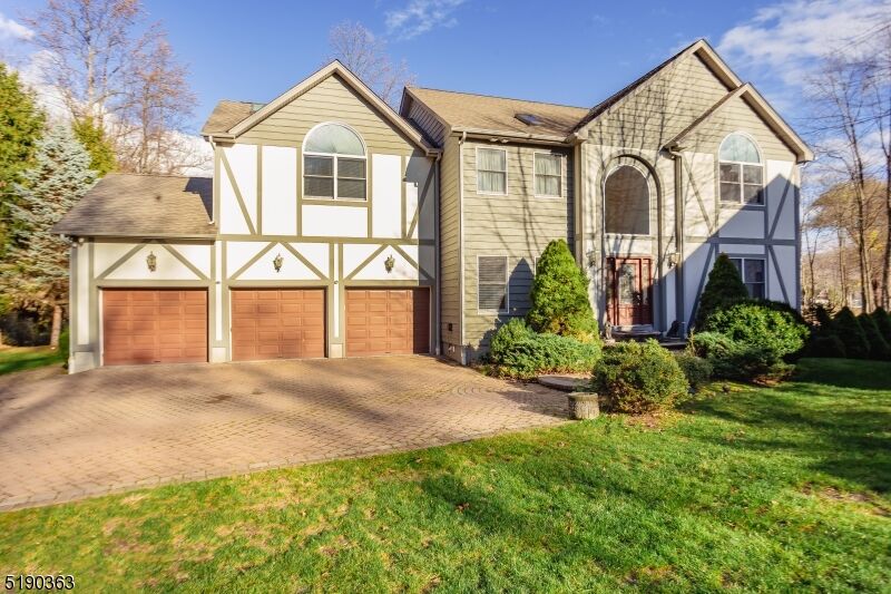 Property Photo: 608 W Shore Trl NJ 07871