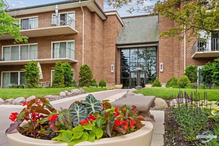 6 Oak Brook Club Drive K307  Oak Brook IL 60523 photo