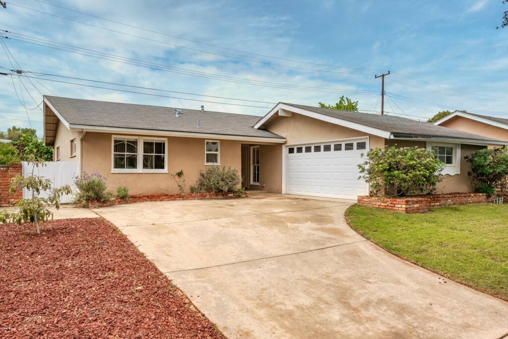 Property Photo:  287 Huntington Avenue  CA 93004 