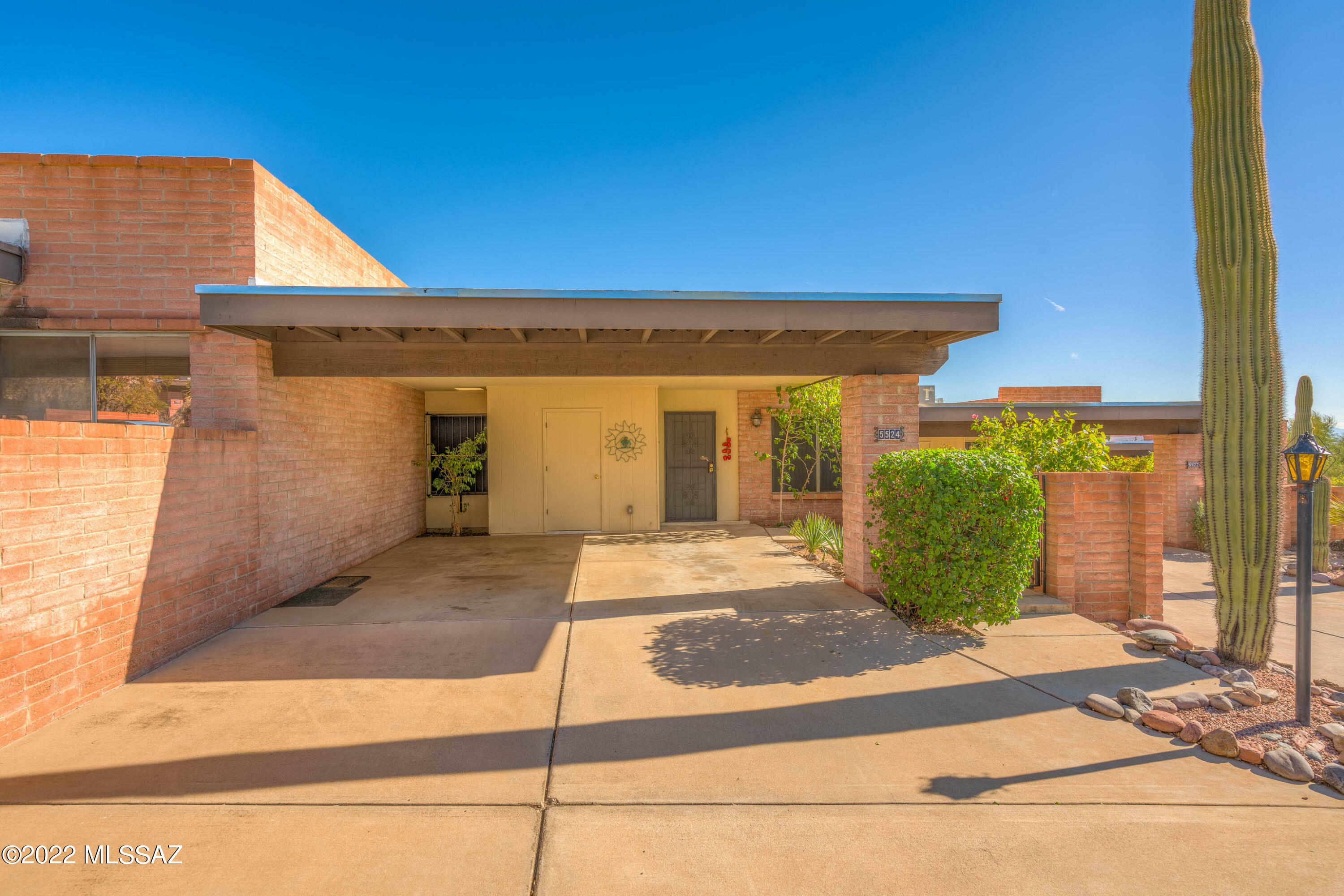 Property Photo:  5524 N Camino Arenosa  AZ 85718 