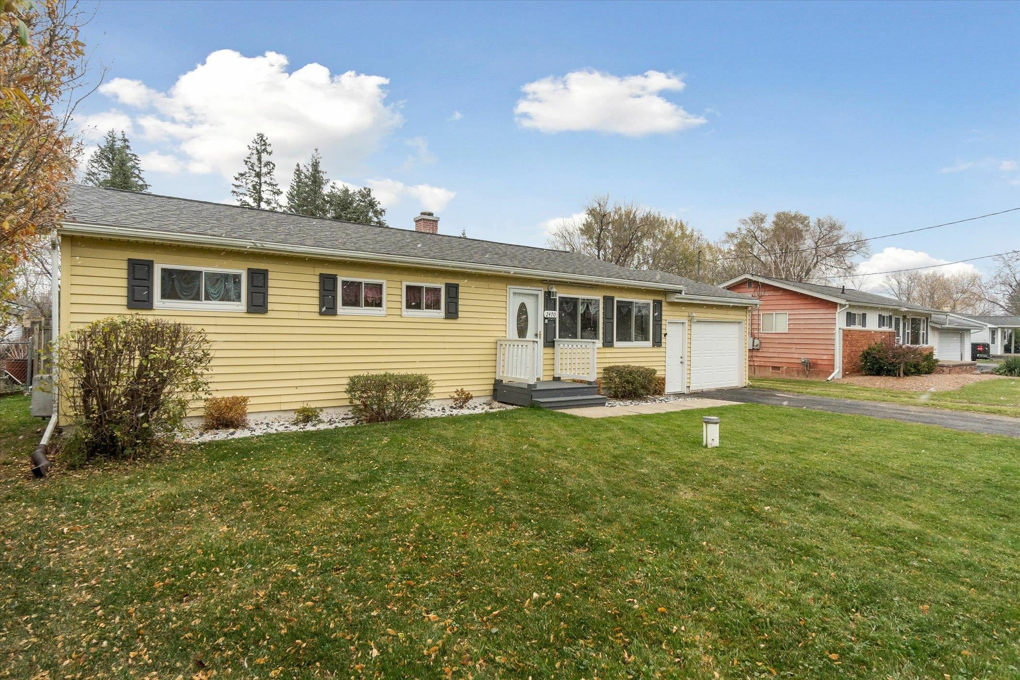 Property Photo:  2470 Sue Ann Lane  MI 48507 