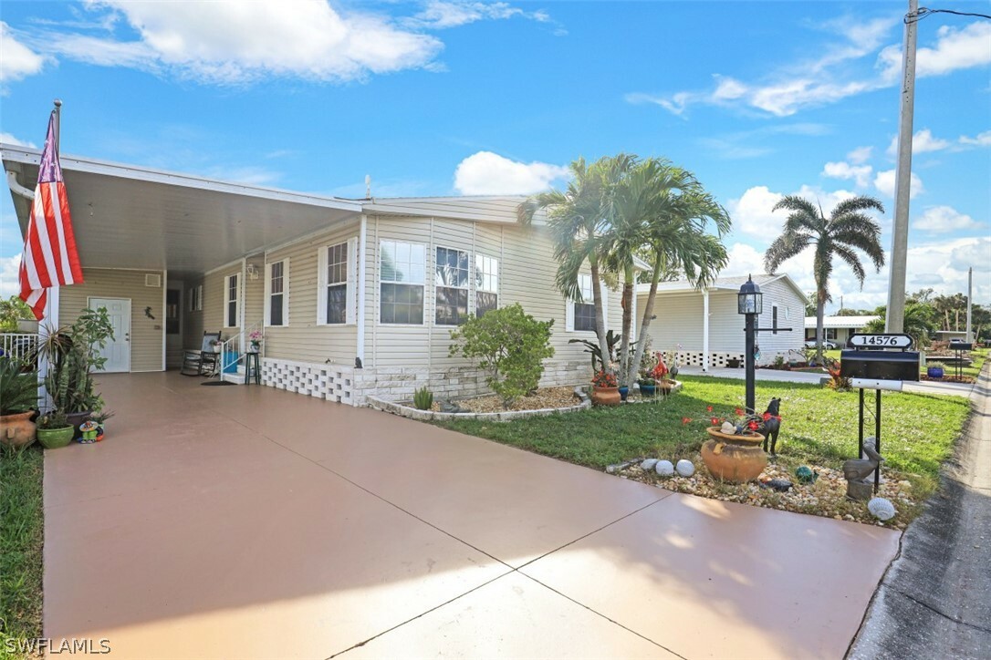 Property Photo:  14576 Lara Circle  FL 33917 