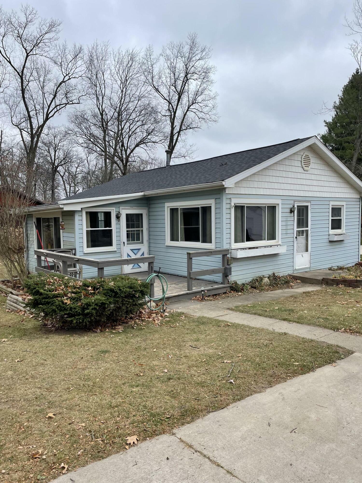 Property Photo:  1940 Wildwood Court  MI 49230 