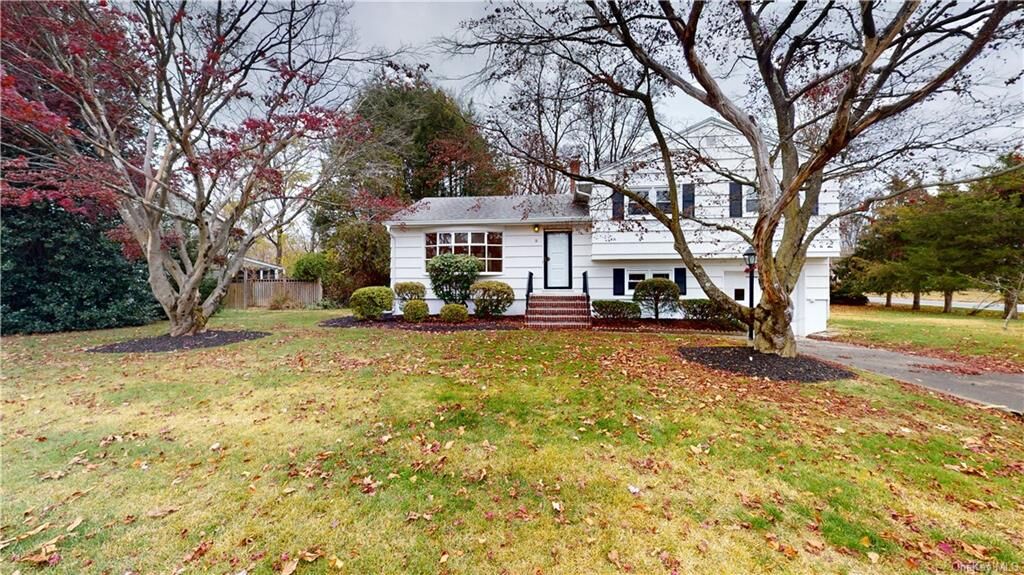 Property Photo:  2 Old Mill Lane  NY 10983 