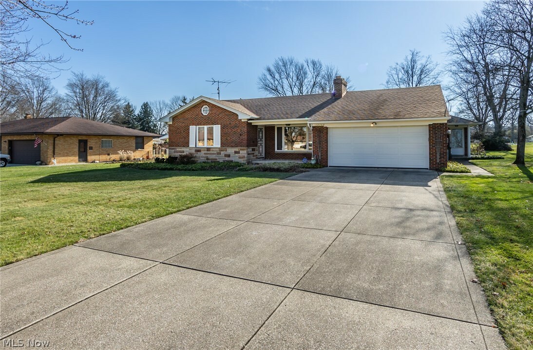 12769 Gardenside Drive  North Royalton OH 44133 photo