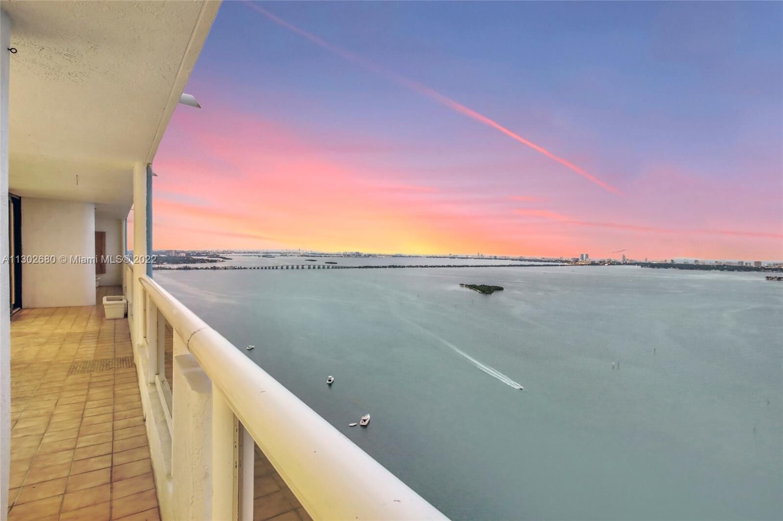 Property Photo: 1717 N Bayshore Dr Ph-4131/32 FL 33132