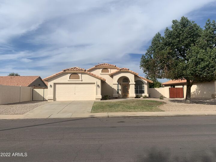 Property Photo: 7030 E Lakeview Avenue AZ 85205