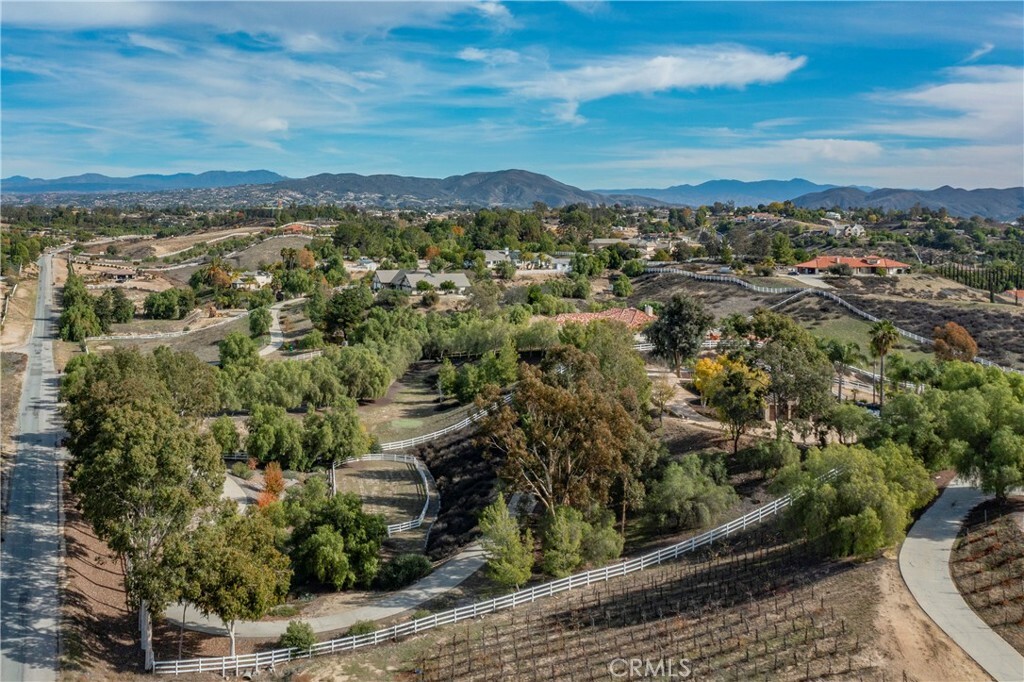 Property Photo:  33905 Pauba Road  CA 92592 