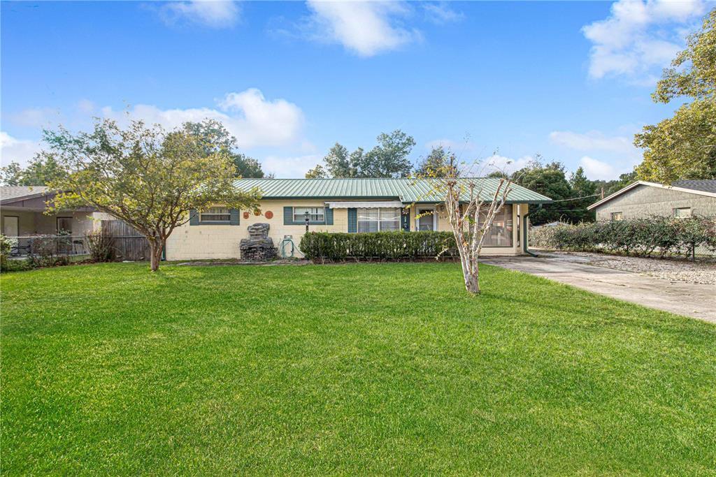 Property Photo: 619 Wisteria Avenue FL 32784