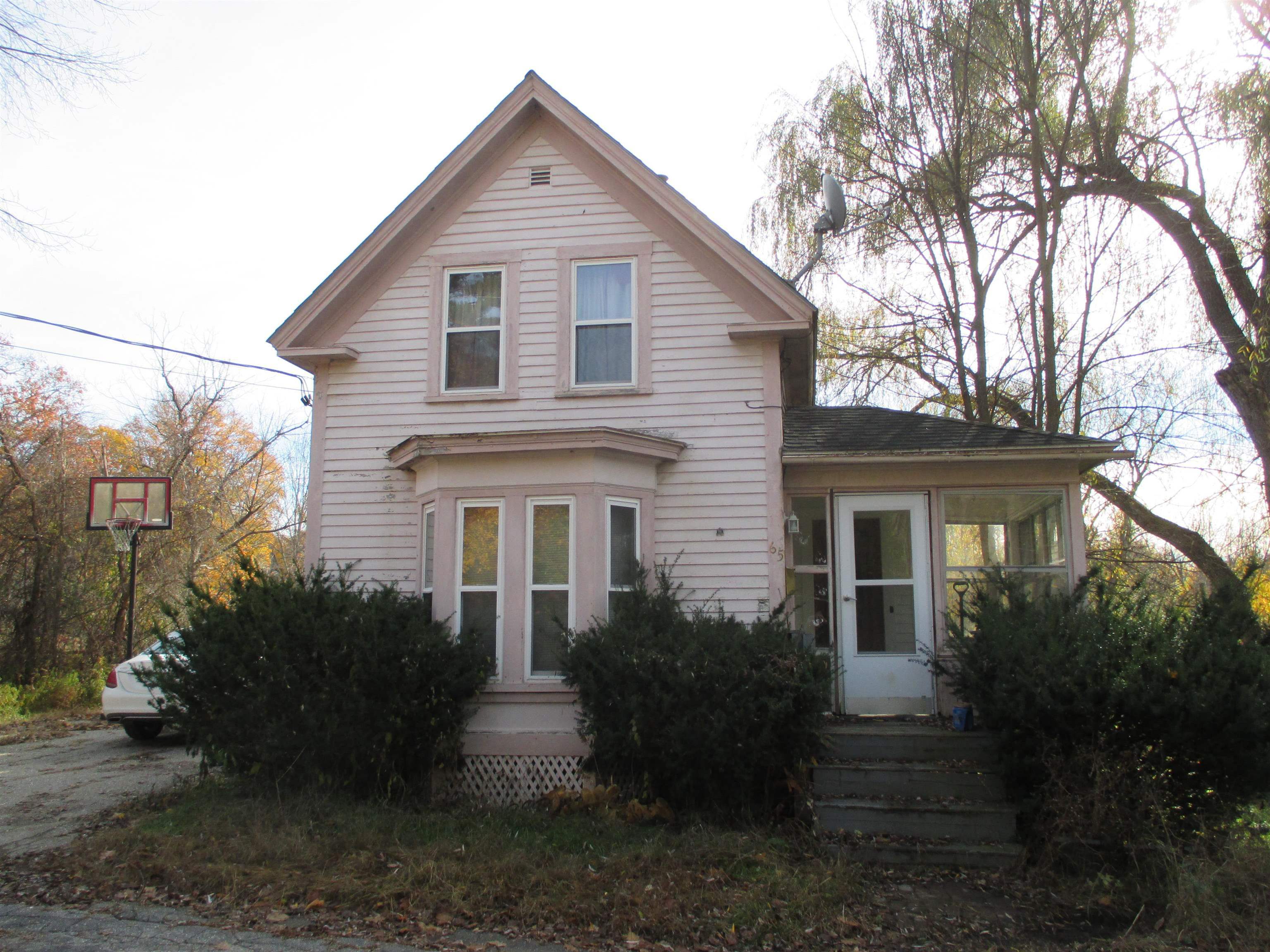 Property Photo:  65 Glen Street  NH 03835 