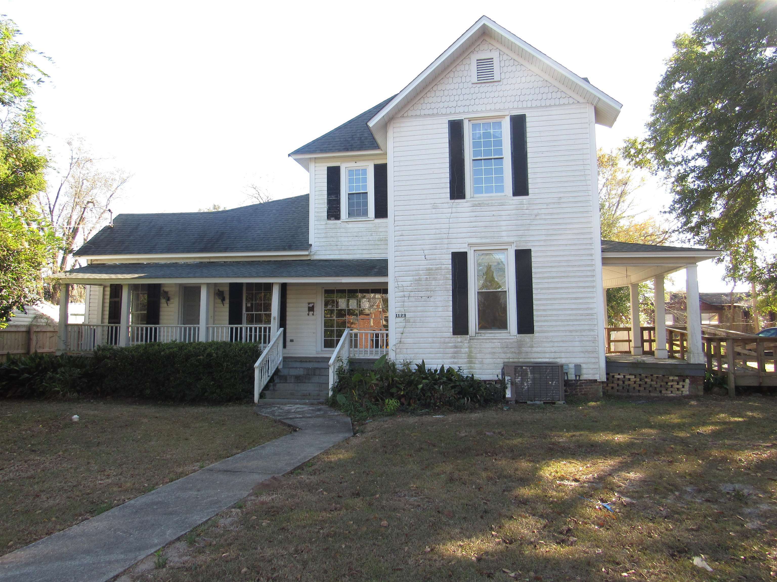 Property Photo:  1123 W King Street  FL 32351 