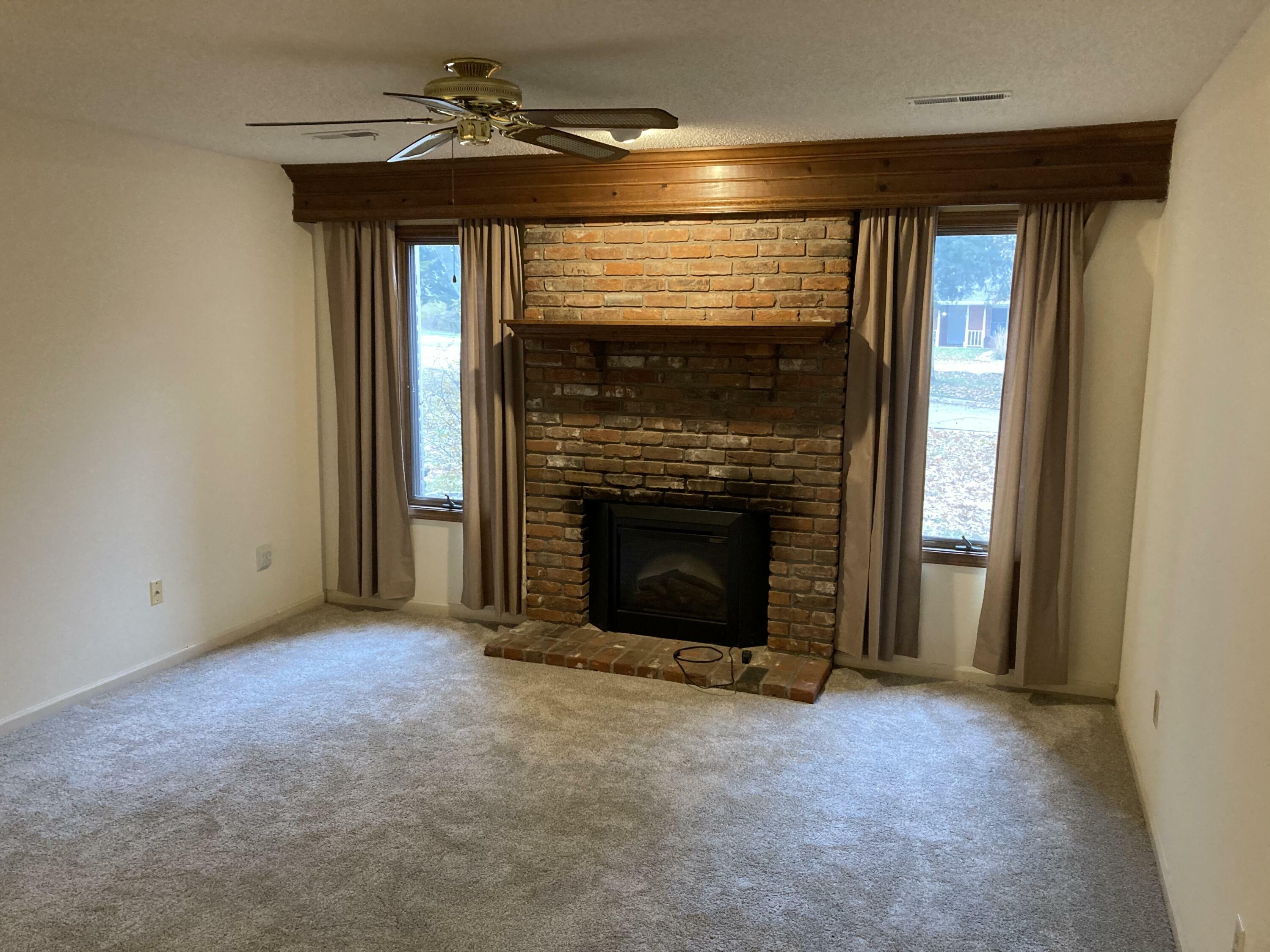 Property Photo:  104-4 E Green Meadows Rd  MO 65203 