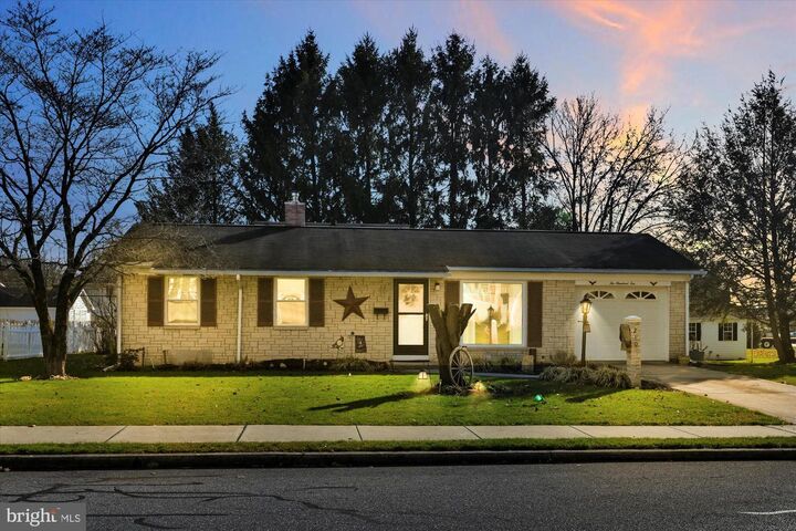 210 Hemlock Street  Palmyra PA 17078 photo