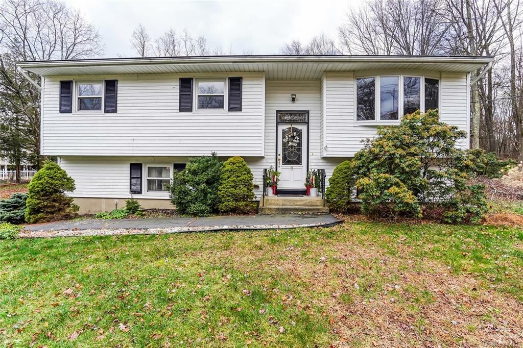 Property Photo:  9 Camp Hill Road  NY 10970 