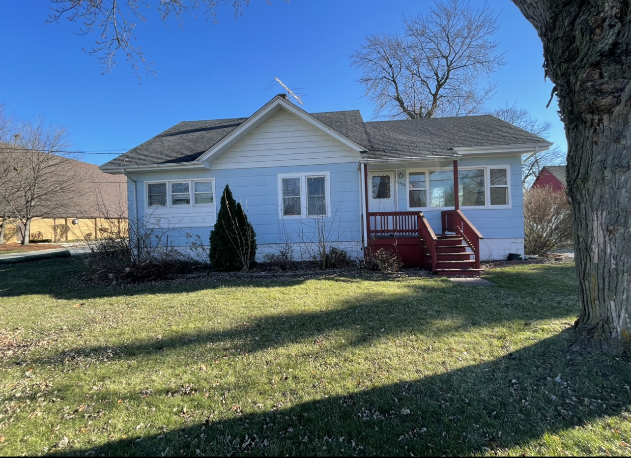 Property Photo: 16525 S Park Avenue IL 60473