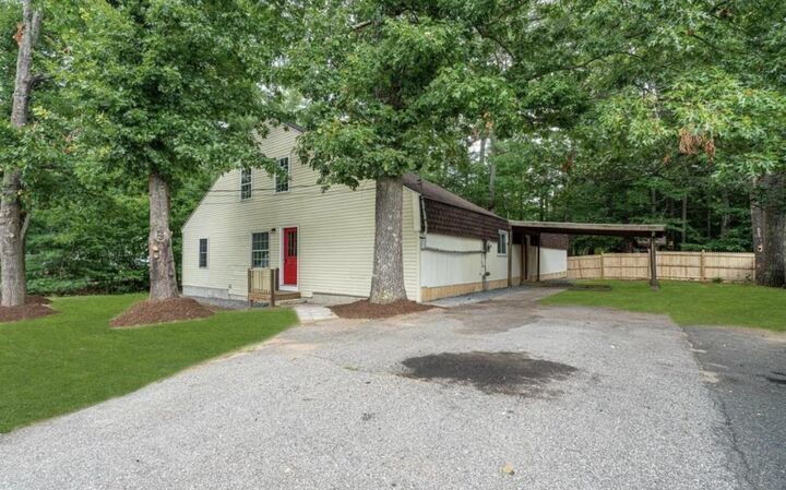 Property Photo:  32 Lisa Avenue  NH 03077 