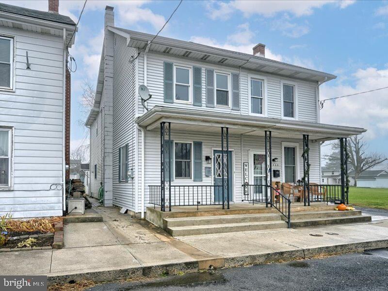 Property Photo:  232 N Locust Street  PA 17078 