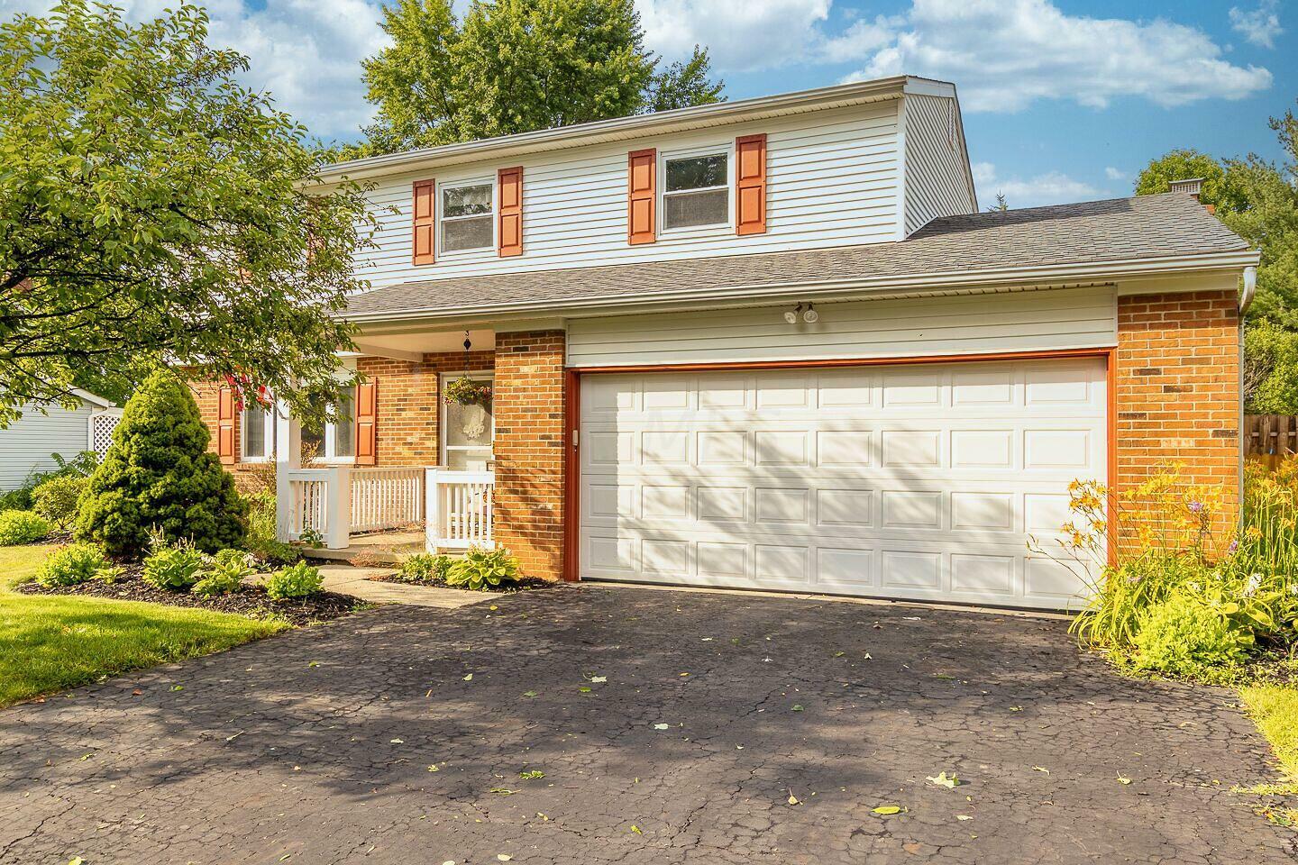 Property Photo:  160 Parkview Drive  OH 43147 