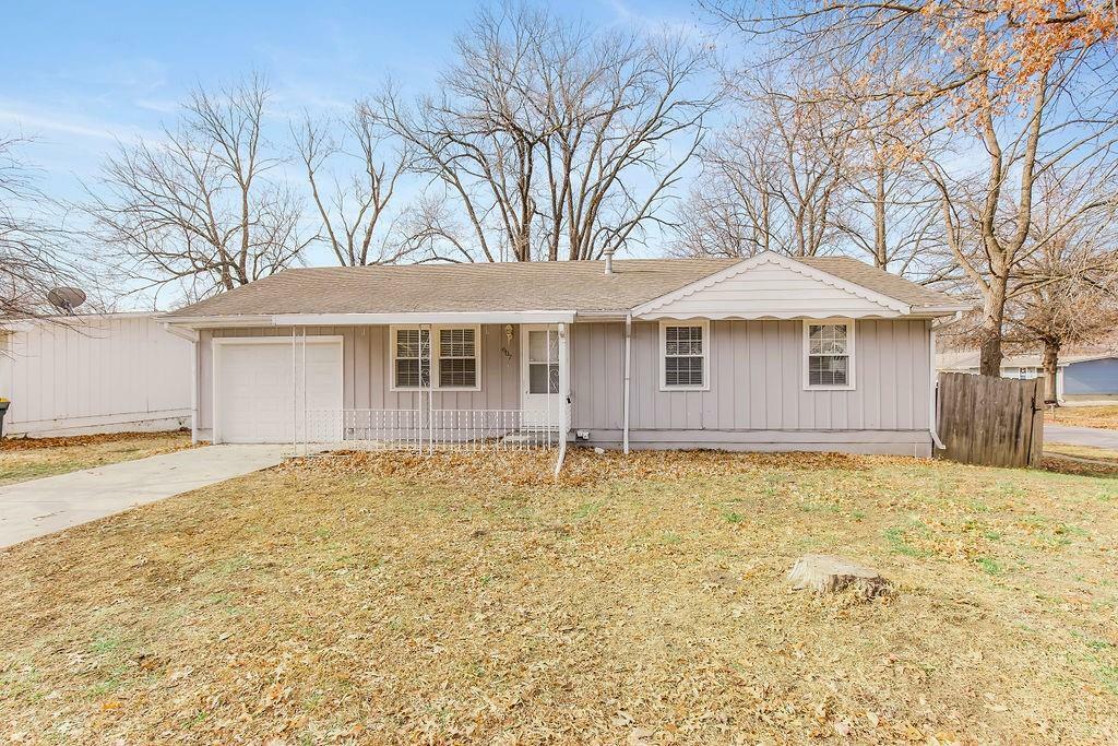 Property Photo:  607 Valley Drive  KS 66043 