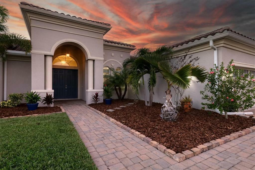 Property Photo: 504 165th Street E FL 34212