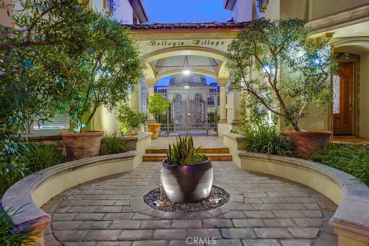 Property Photo: 457 S Marengo Avenue 13 CA 91101