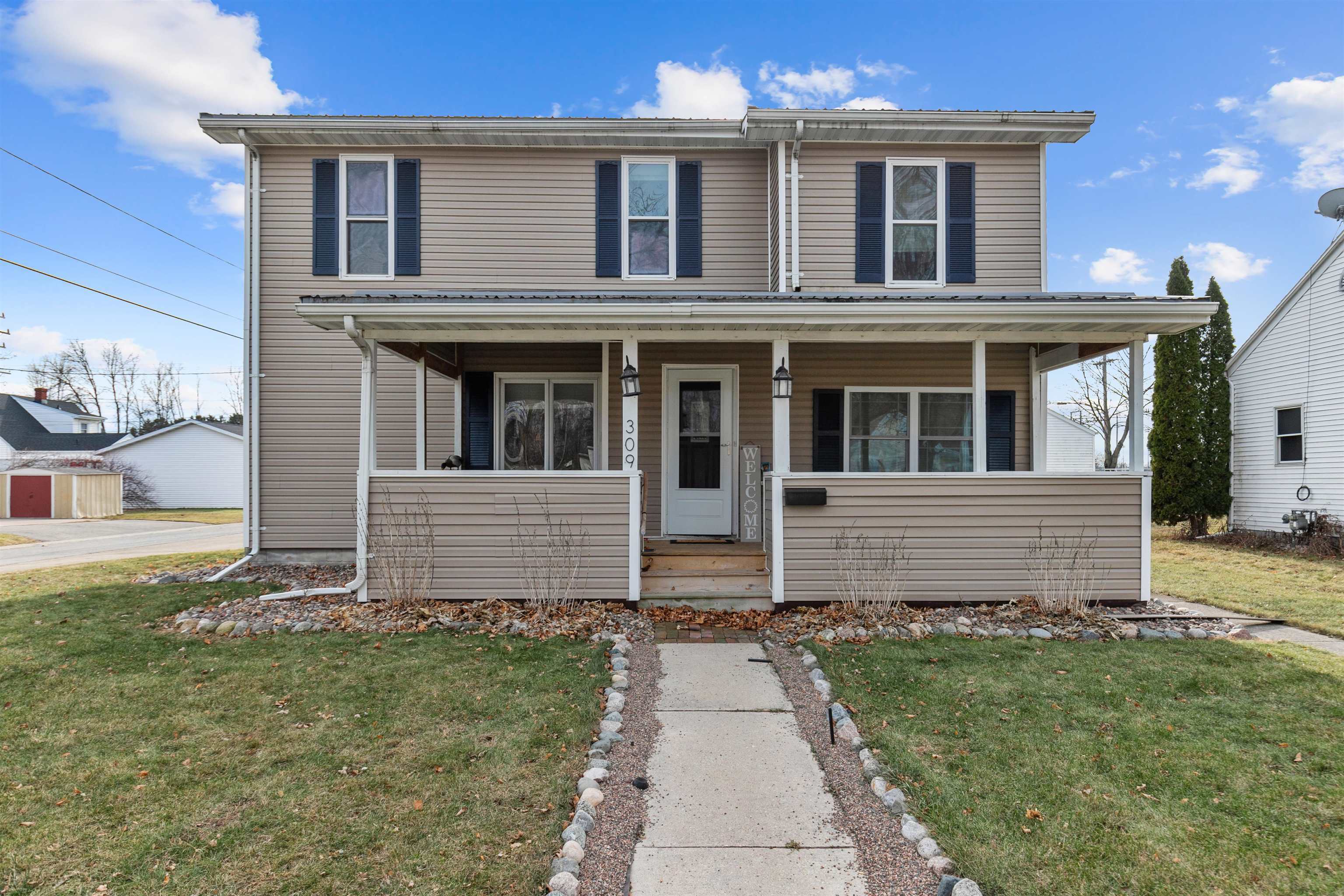 Property Photo:  309 E 3rd Street  WI 54136-2023 