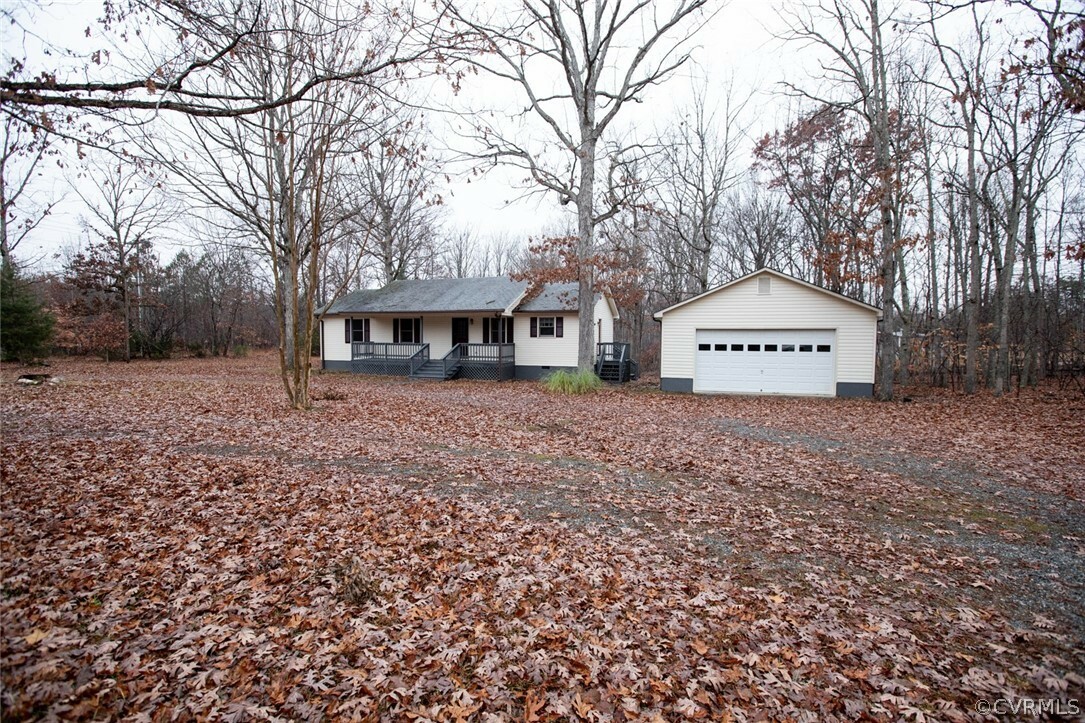 Property Photo:  989 County Line Road  VA 23947 