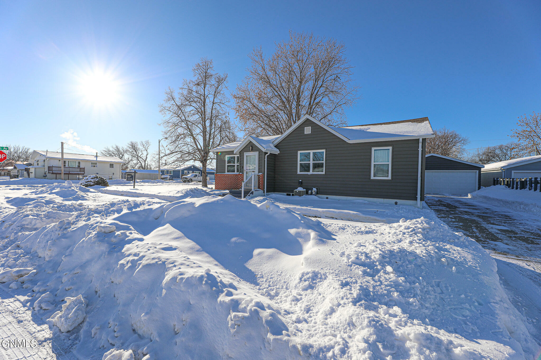 Property Photo:  318 S 15th Street  ND 58504 